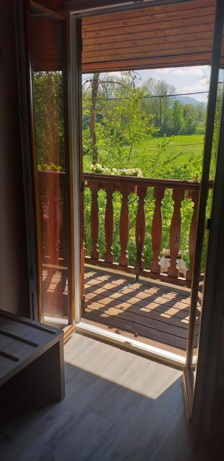 Saint-Martin-du-Frene Au Petit Bonheur Bed & Breakfast エクステリア 写真